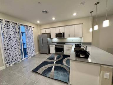 Main picture of 29800 Mission Blvd