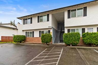 Main picture of 3802 D Pl SE