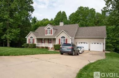 Main picture of 1005 Rockwell Ct
