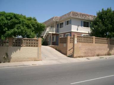 Main picture of 4758 Imperial Ave