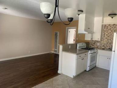 Main picture of 5323 Ruby St