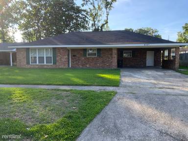 Main picture of 8157 Royalwood Dr