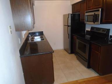 Main picture of 1270 E Santiam St
