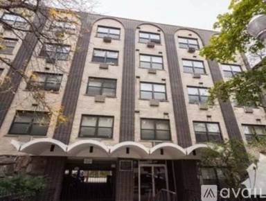 Main picture of 535 W Briar Apartments
