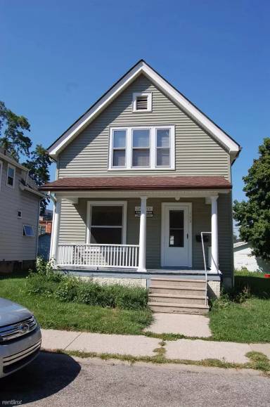 Main picture of 111 Adams Ave