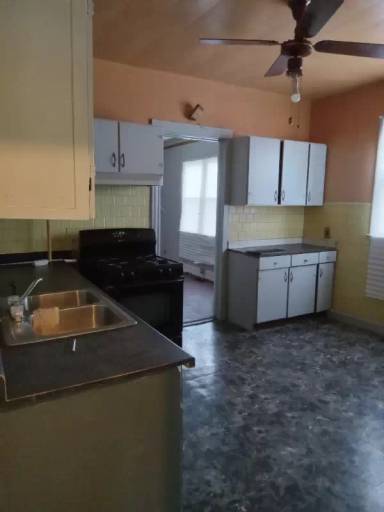 Main picture of 9209 S Woodlawn Ave