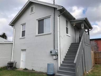 Main picture of 312 1/2 Randolph St