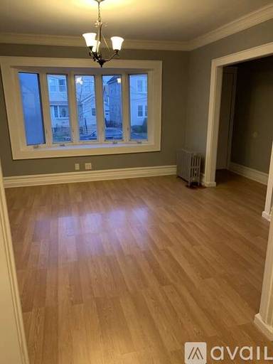 Main picture of 142 Bellevue St
