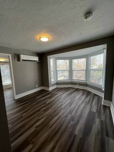 Main picture of 1213 12th St