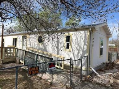 Main picture of 2967 Parkway Dr
