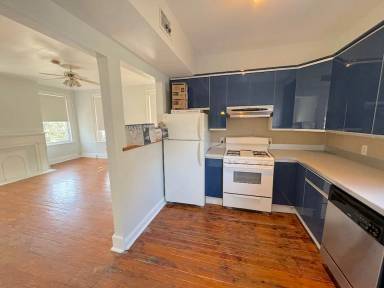 Main picture of 124 E Jones St