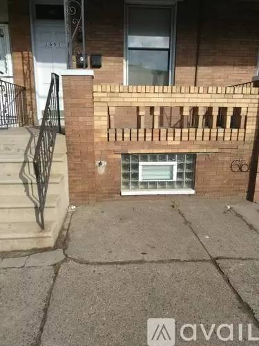Main picture of 1653 Bridge St