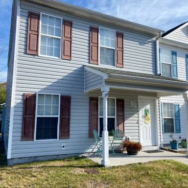 Main picture of 108 Pete Jones Dr