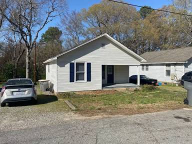 Main picture of 126 Mary St