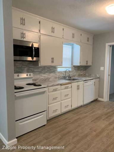 Main picture of 318 W Cameron Ave