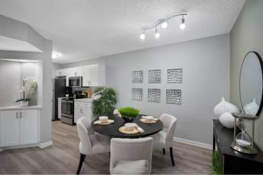 Main picture of 2133 Polo Gardens Dr