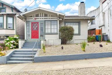 Main picture of 1175 Naples St