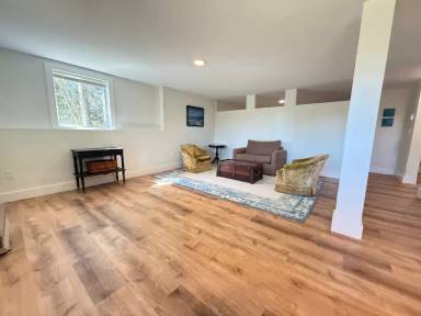 Main picture of 74 Battle Ave