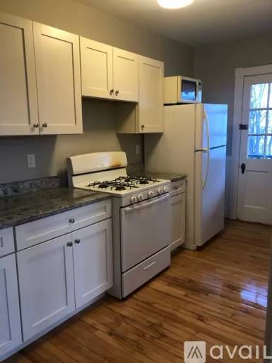 Main picture of 11 Beacon St