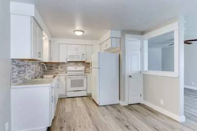 Main picture of 5844 Ensign Ave