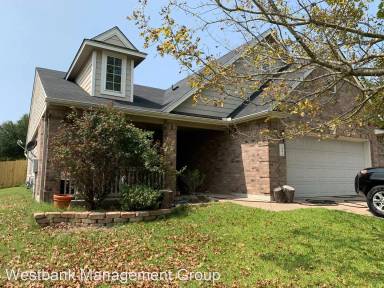 Main picture of 784 Bottle Brush Dr