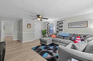 Main picture of 105 McGill Ave NW