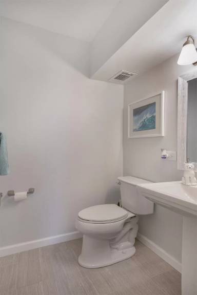 Main picture of 3103 Kanaina Ave
