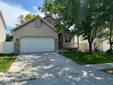 Main picture of 297 W Beverlee Ann Dr