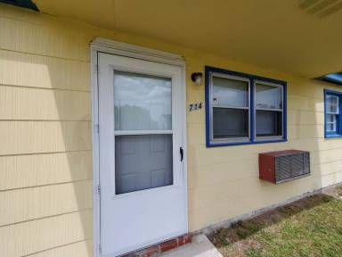 Main picture of 712 Eva Cir