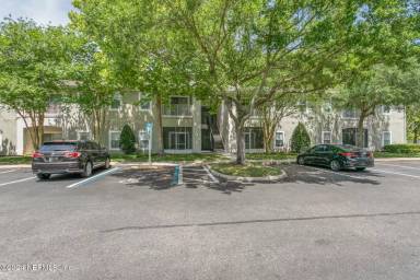 Main picture of 6075 Maggies Cir