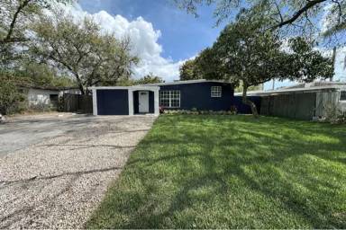 Main picture of 2507 N 66th Ave