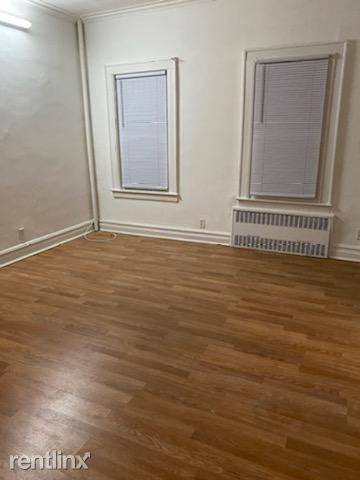 Main picture of 2163 E 22nd St