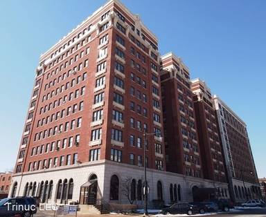 Main picture of 5300 S Shore Dr