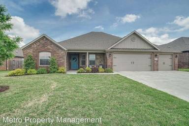 Main picture of 711 Tamarron Dr
