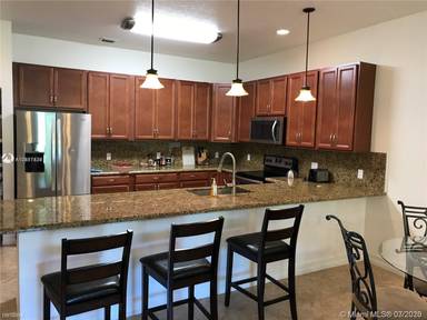 Main picture of 220 SW 5th St