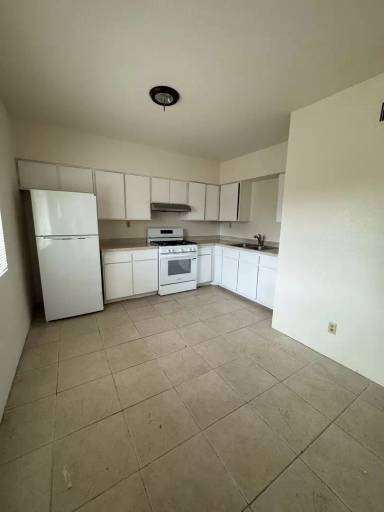 Main picture of 2873 N Fontana Ave