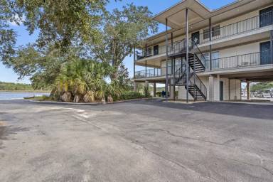 Main picture of Fort Bayou Apartments & Condominums
