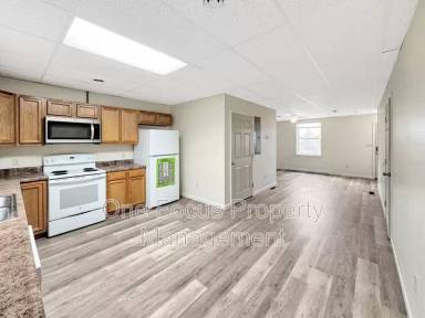 Main picture of 222 3rd Ave