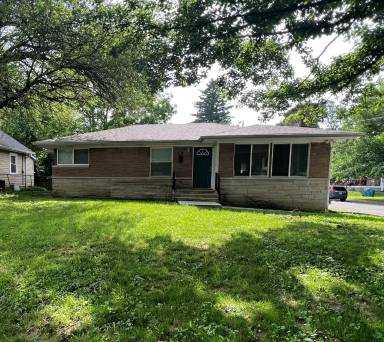 Main picture of 3901 Clarendon Rd