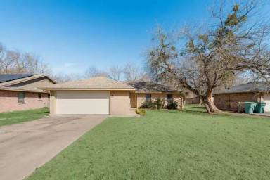 Main picture of 733 Patricia Dr