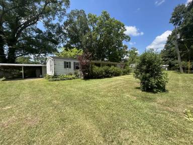 Main picture of 18819 Greenwell Springs Rd