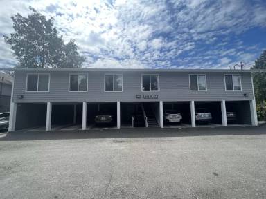 Main picture of 415 1st St