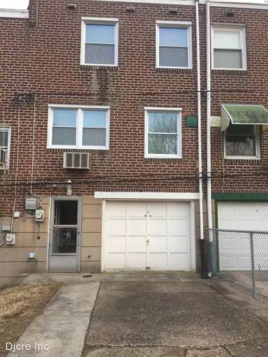 Main picture of 5816 Newtown Ave
