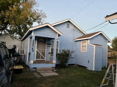 Main picture of 7625 1/2 Sherman St