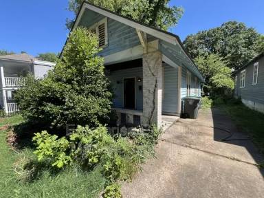 Main picture of 2003 Peabody Ave