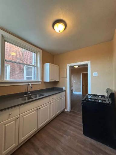 Main picture of 214 Watson Blvd