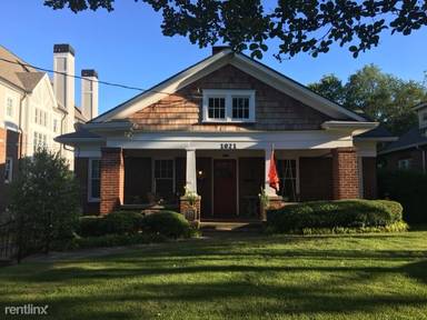 Main picture of 1021 Bellevue Dr NE
