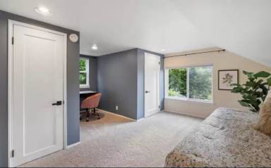 Main picture of 16536 SE Newport Way