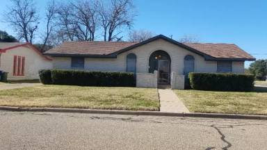Main picture of 1336 N 60th St