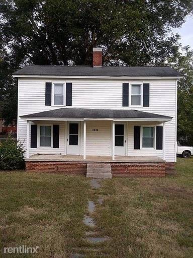 Main picture of 2493 Ossipee Front St